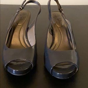 Really Cute Blue Life Stride Open Toe Comfy Heels